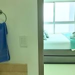 Phenomenal 2 Bedroom Suite With Oceanview Balcony!
