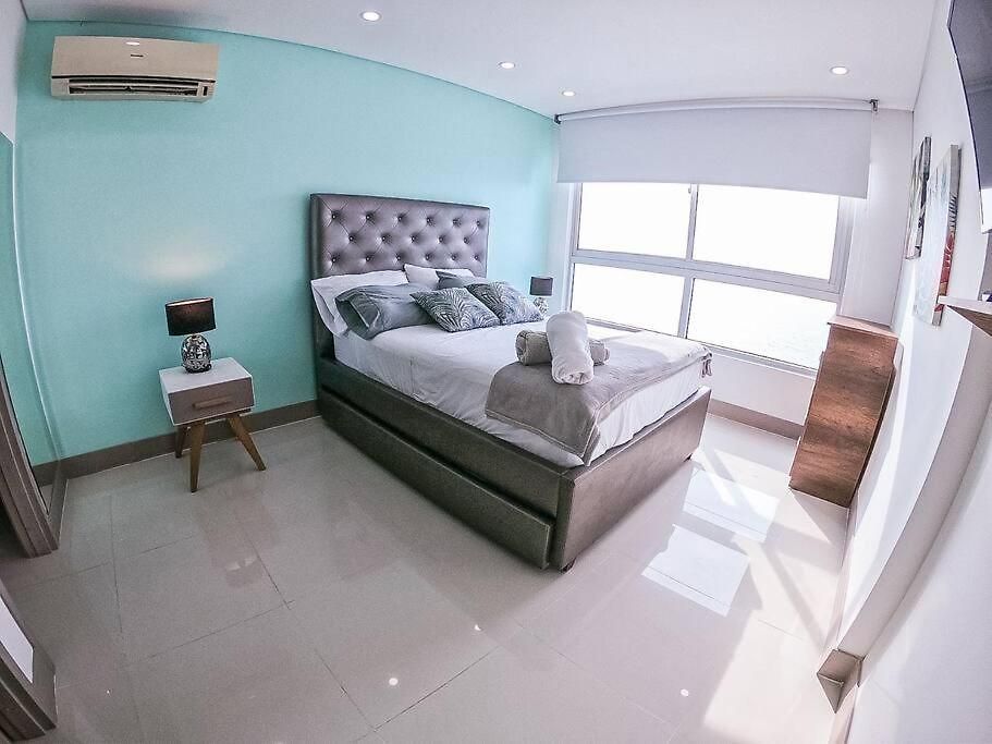 Phenomenal 2 Bedroom With Oceanview Balcony! *