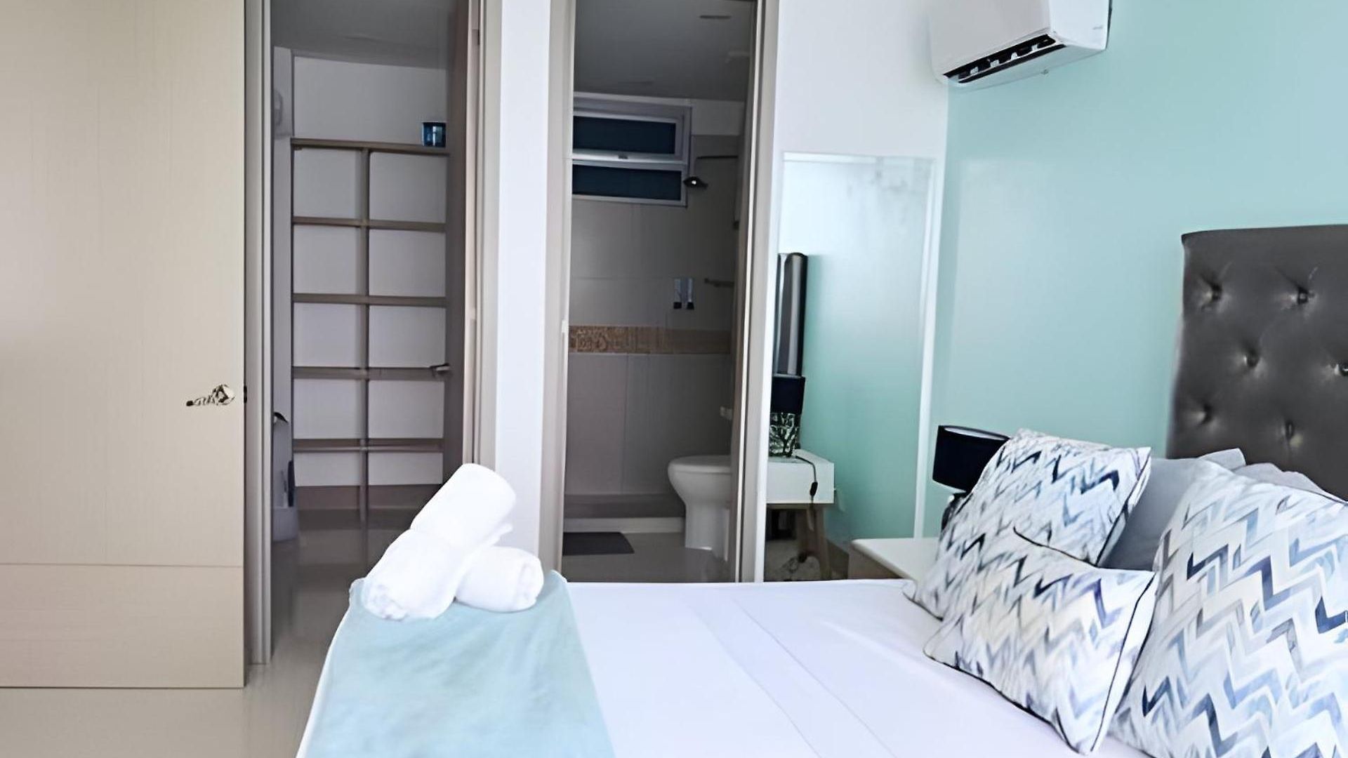 Phenomenal 2 Bedroom With Oceanview Balcony! Apartamento *