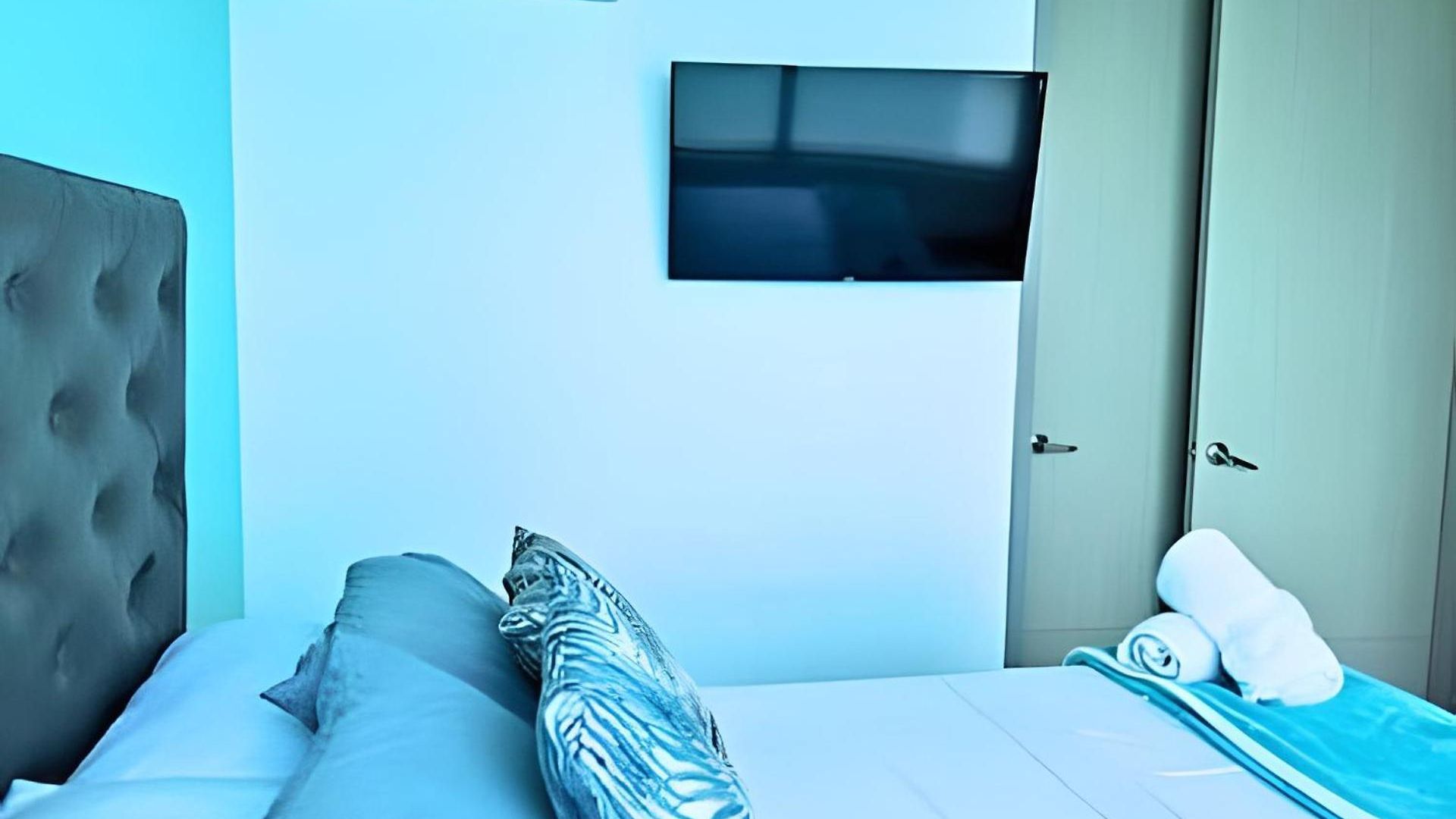 Phenomenal 2 Bedroom With Oceanview Balcony! Apartamento Cartagena