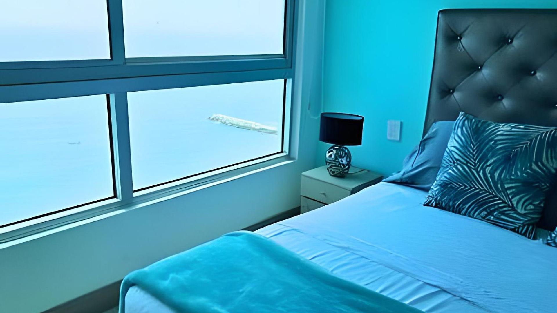 Phenomenal 2 Bedroom With Oceanview Balcony! Apartamento *