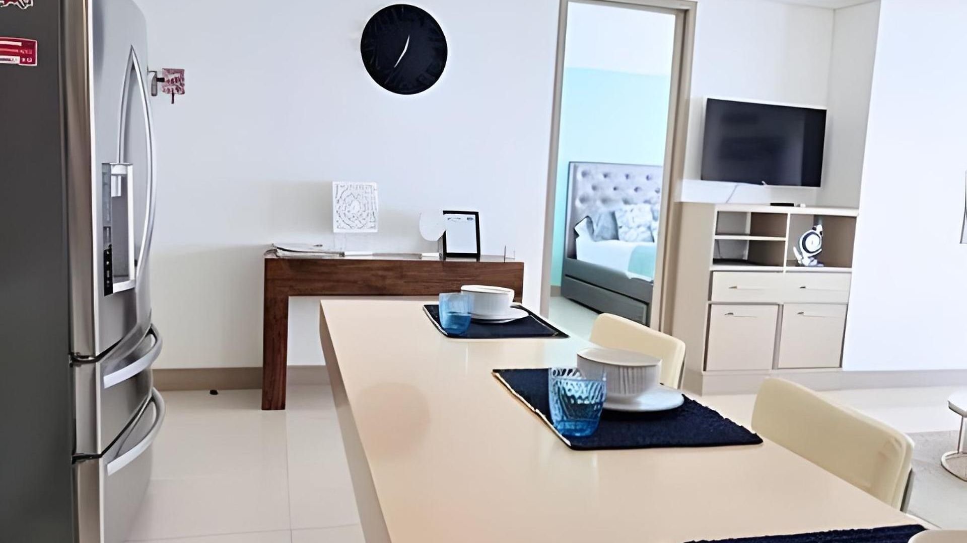 Phenomenal 2 Bedroom With Oceanview Balcony! Apartamento