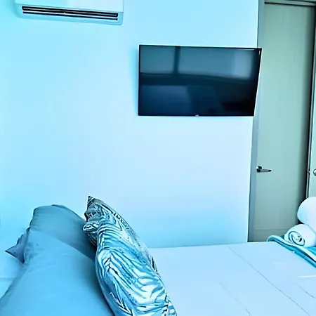 Phenomenal 2 Bedroom With Oceanview Balcony! Apartamento Cartagena