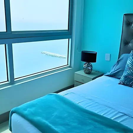 Phenomenal 2 Bedroom With Oceanview Balcony! Apartamento *