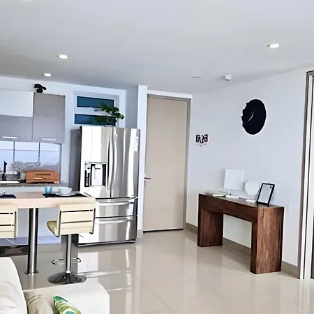 Phenomenal 2 Bedroom With Oceanview Balcony! *