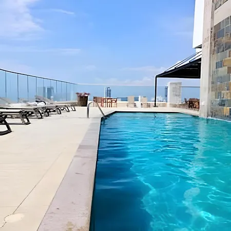 Phenomenal 2 Bedroom With Oceanview Balcony! *