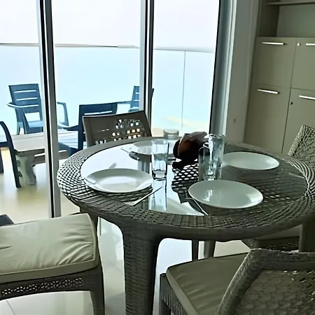 Phenomenal 2 Bedroom With Oceanview Balcony! *